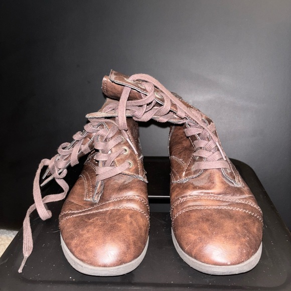 Brown Boots - Picture 2 of 4